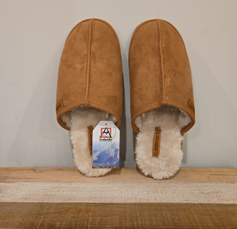 Avalanche Men’s Suede Chestnut Faux Fur-Lined Slip-On Slippers